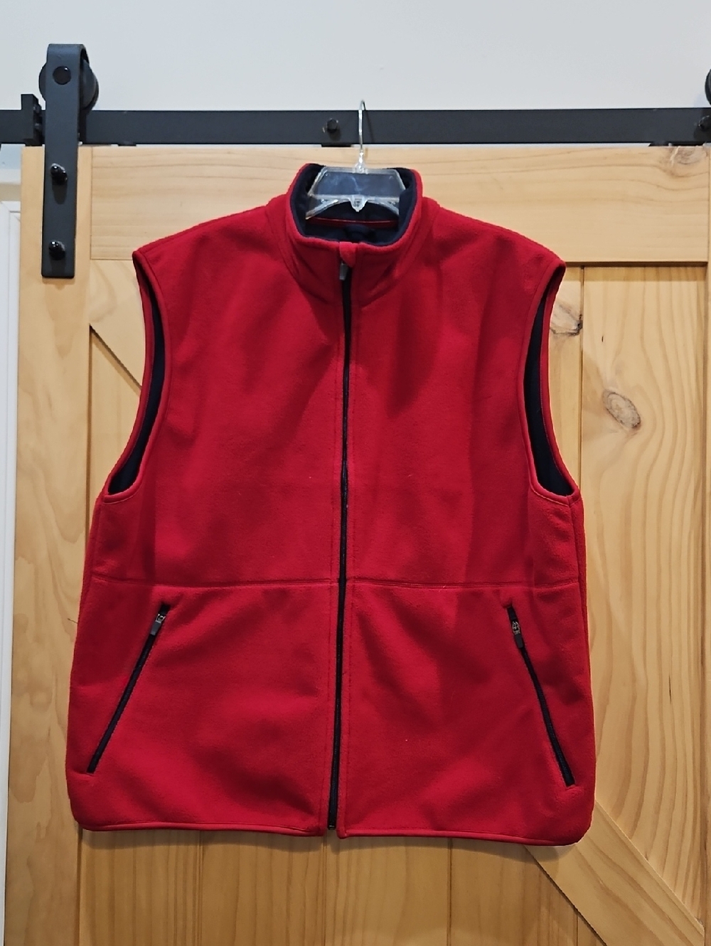 NWT | Devon & Jones Red Fleece Zip Closure Vest | XL